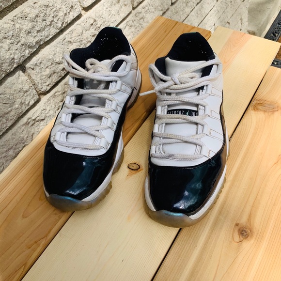 COPY - 🔥 Jordan 11 low shoes 🔥 - Picture 3 of 8